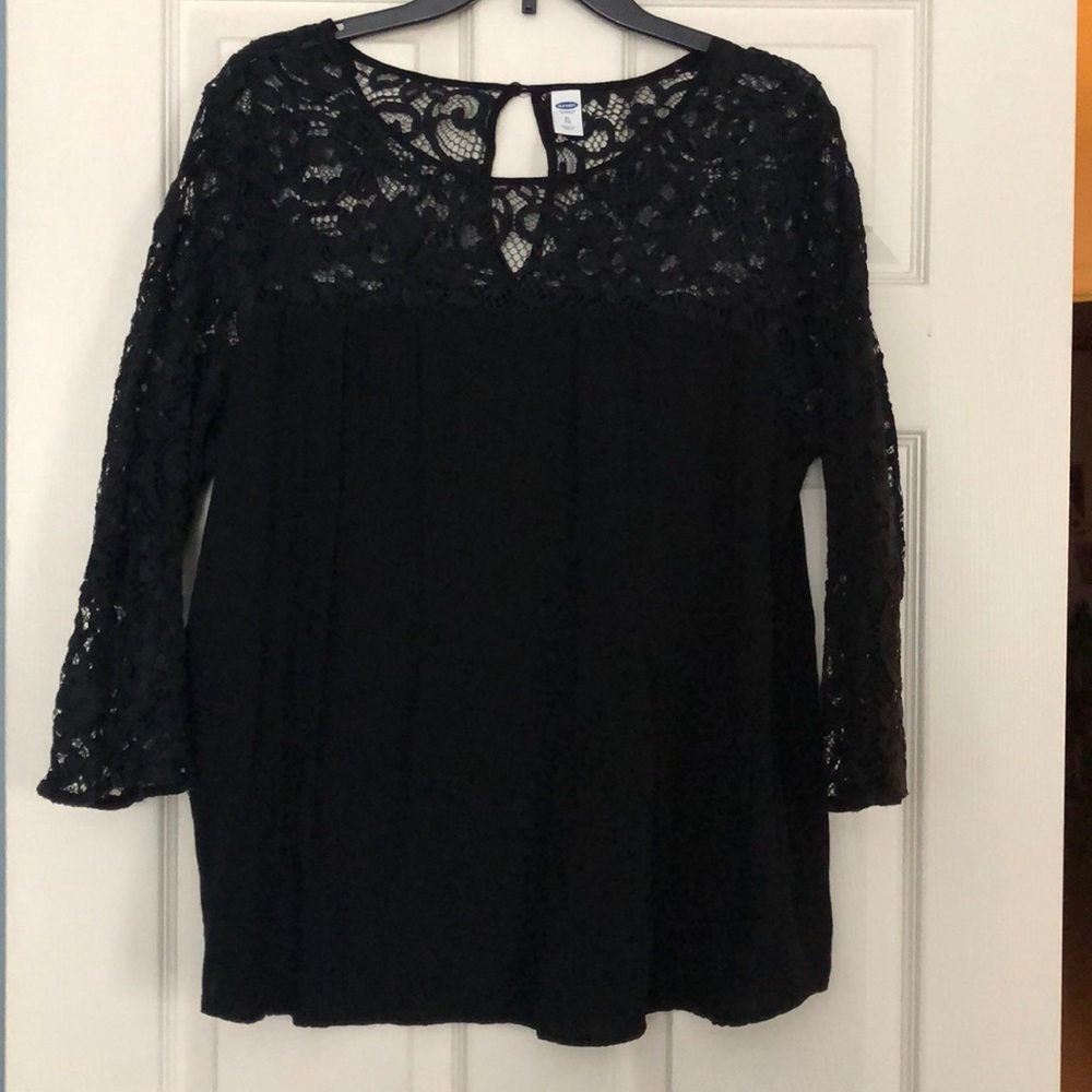 Old Navy black lace sleeve top XL